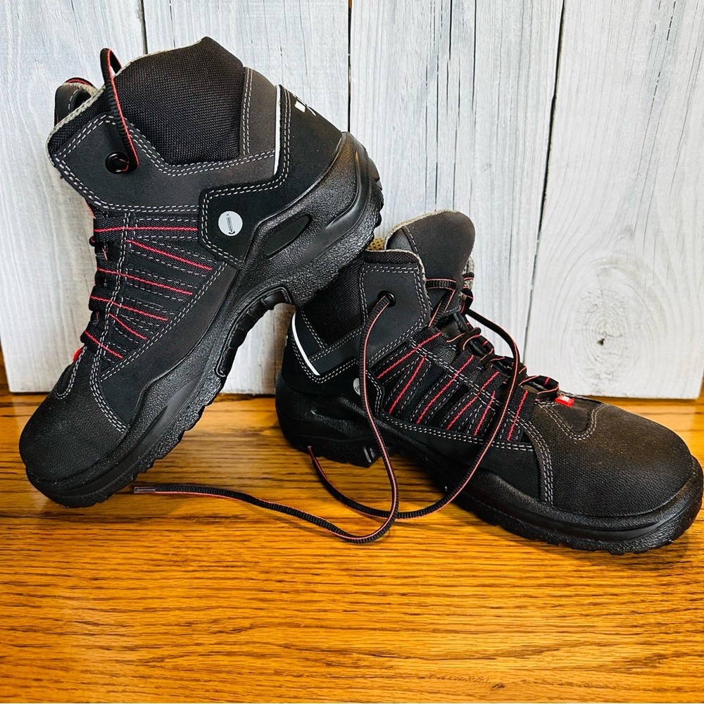 Jalas Women's Safety Shoes.  Size 6.5